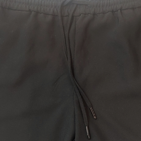 MNG basics Shorts Size Small - Picture 2 of 9